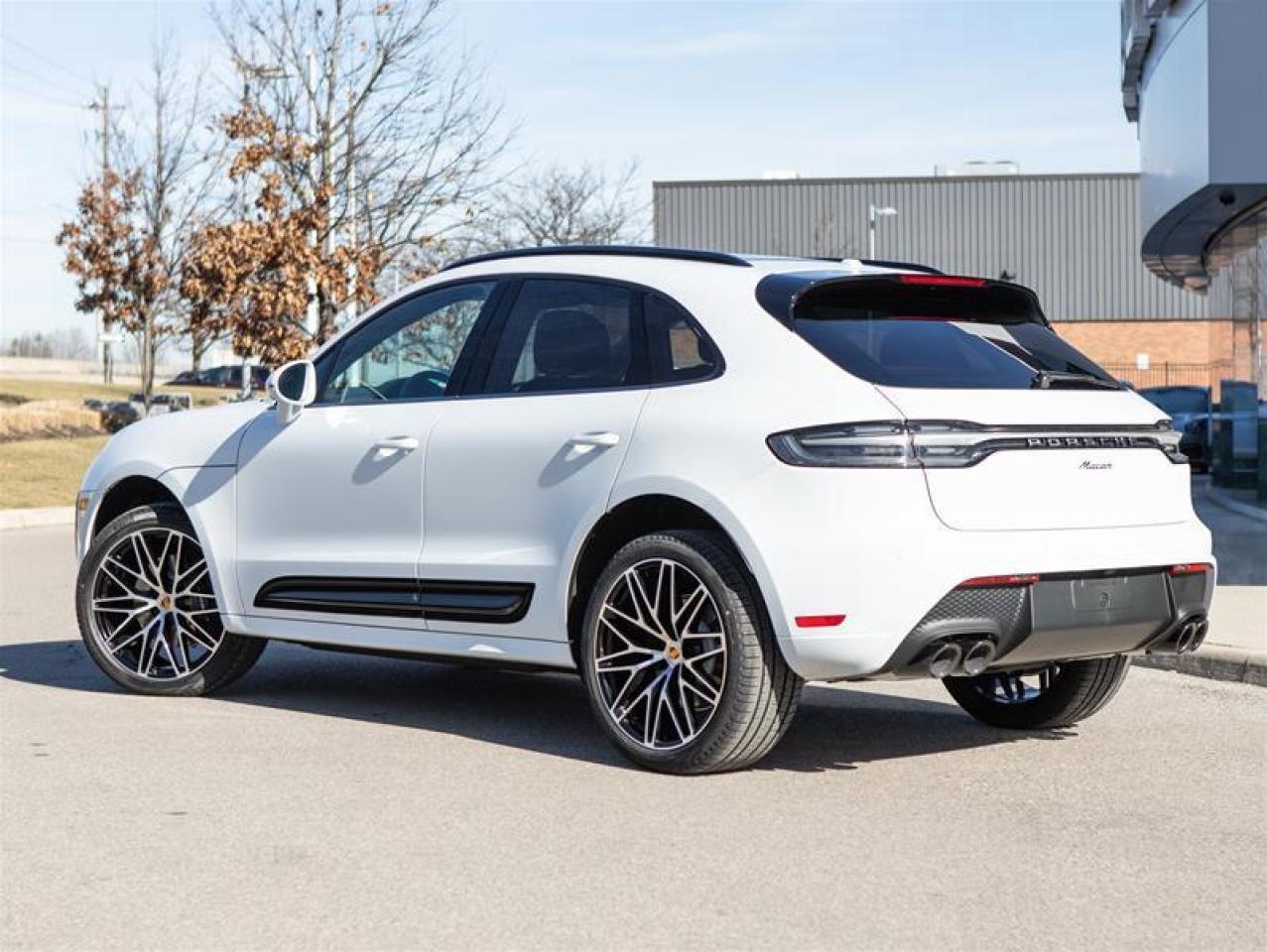 2024 Porsche Macan AWD Photo