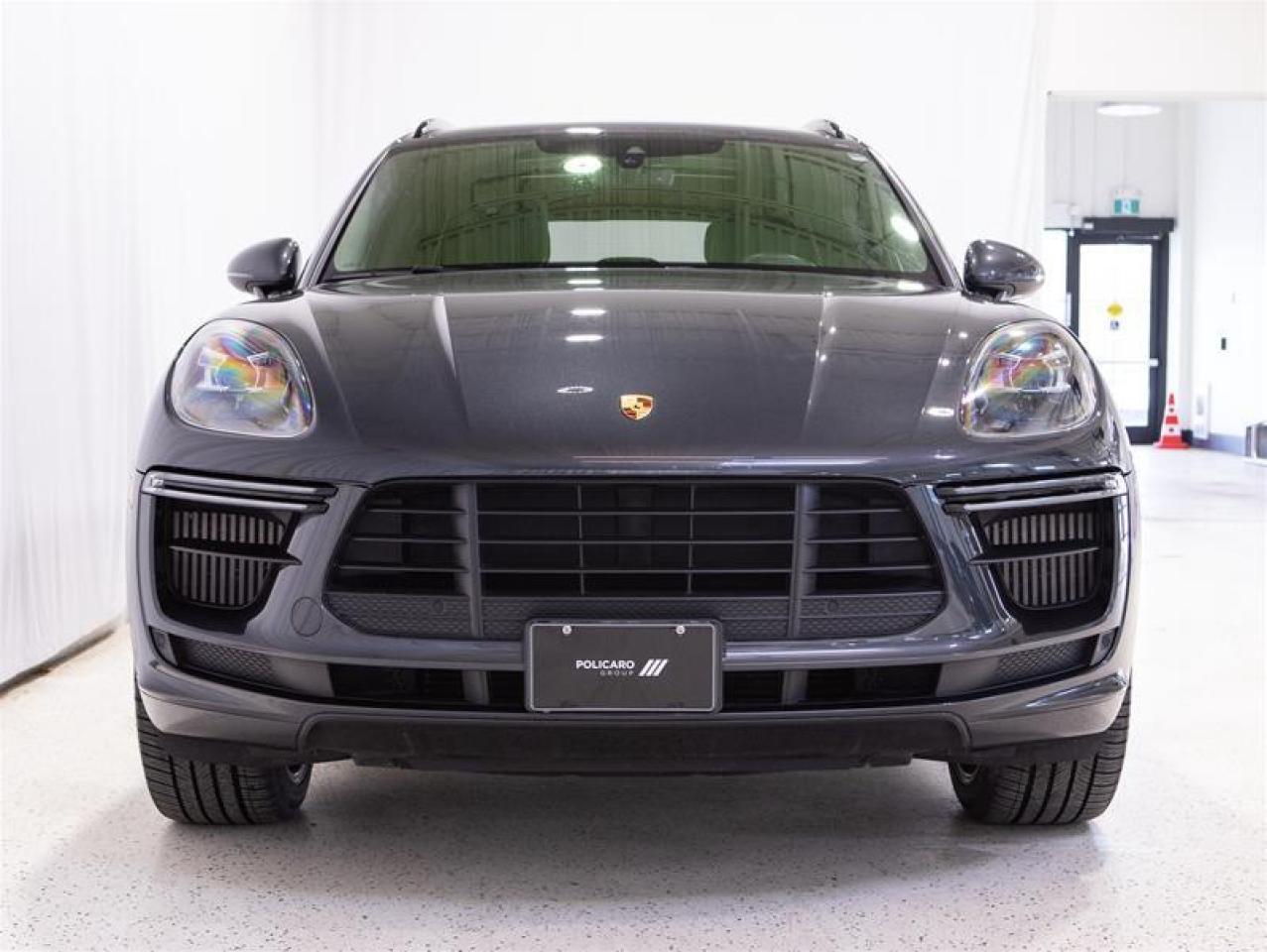 2020 Porsche Macan Turbo Photo