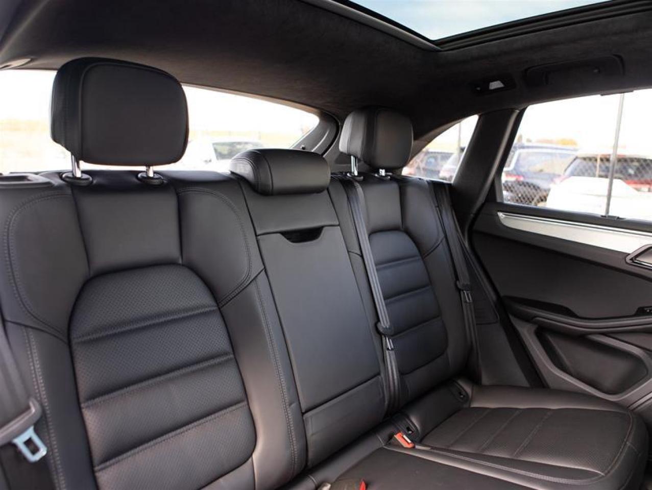 2020 Porsche Macan Turbo Photo