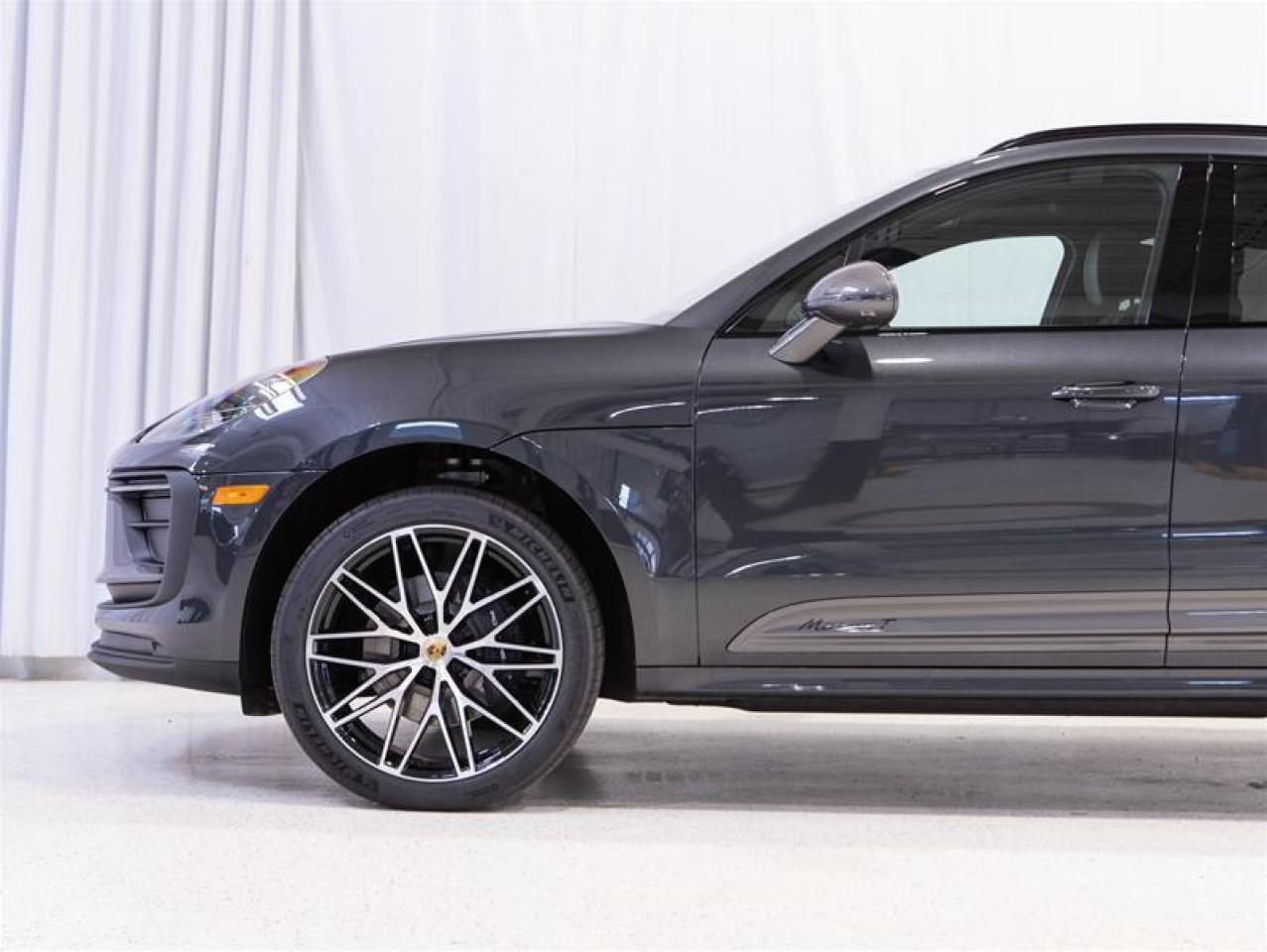 2025 Porsche Macan T AWD Photo