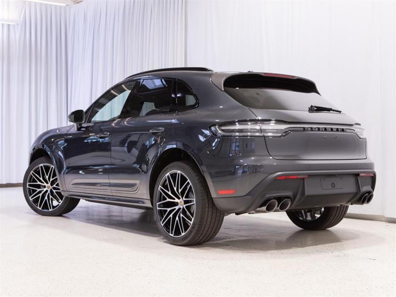 2025 Porsche Macan T AWD Photo2