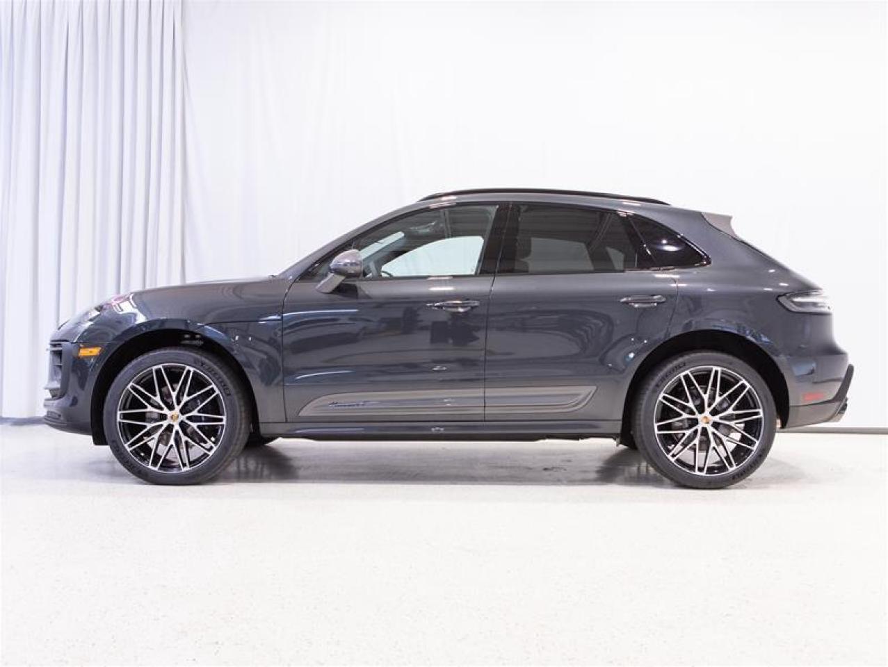 2025 Porsche Macan T AWD Photo