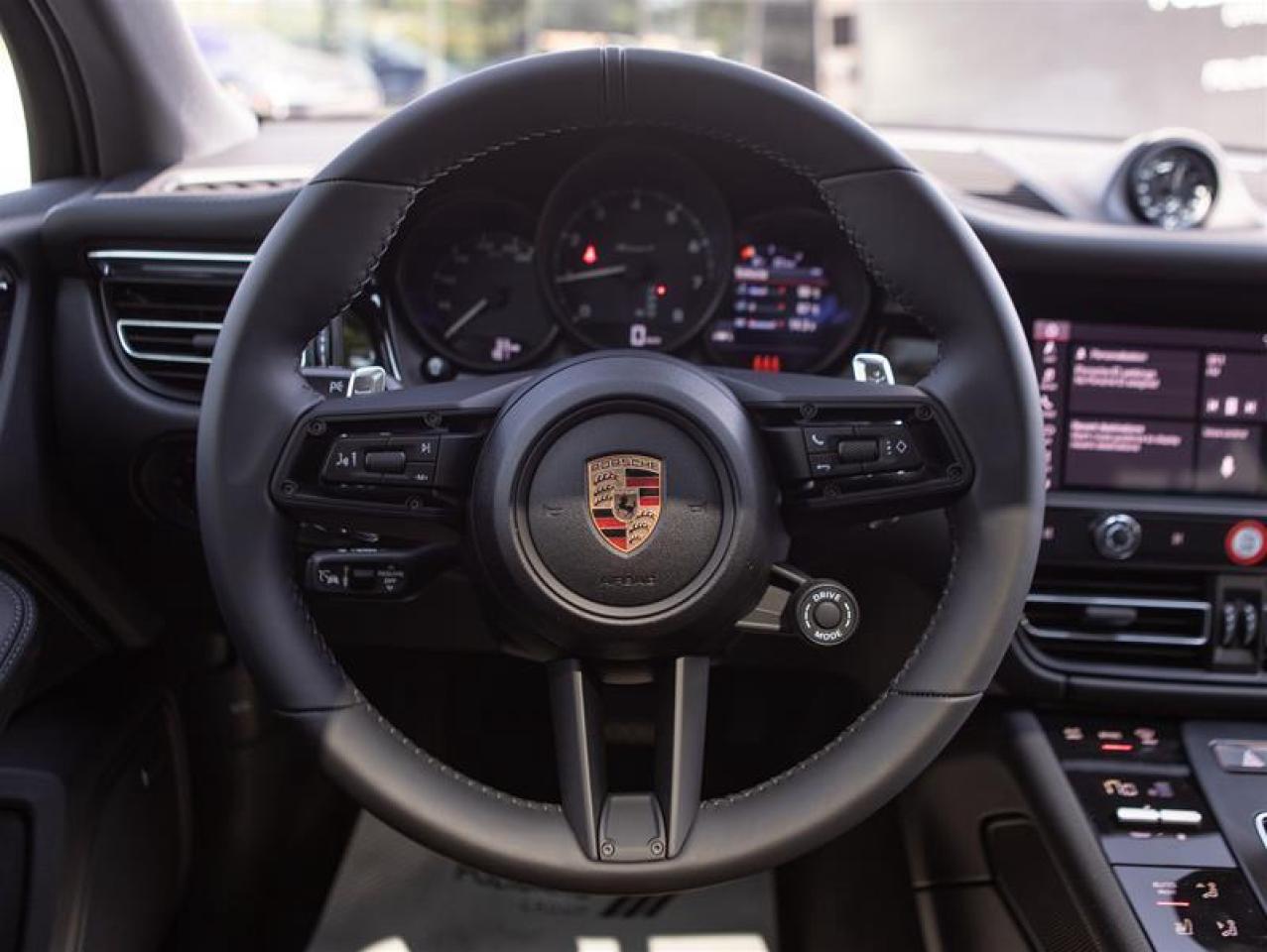 2025 Porsche Macan T AWD Photo