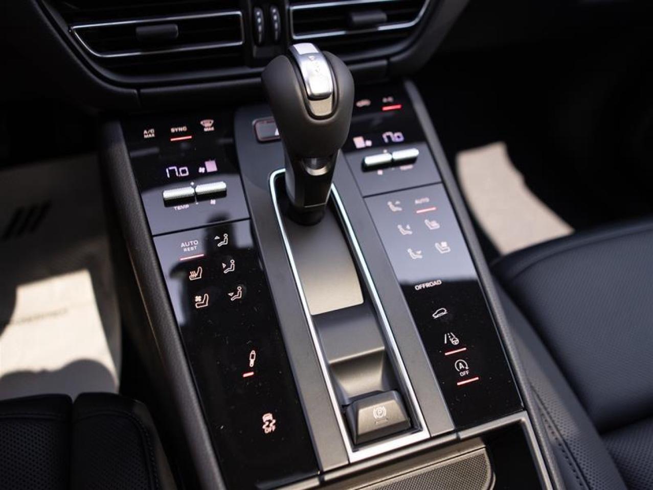 2025 Porsche Macan T AWD Photo