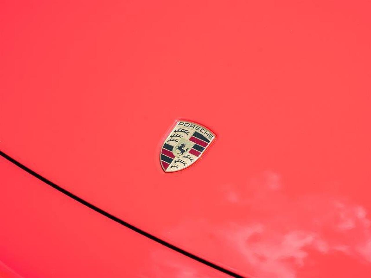 2024 Porsche 911 Carrera 4 CPO Aerokit Sport Pkg Power Sport Seats Photo