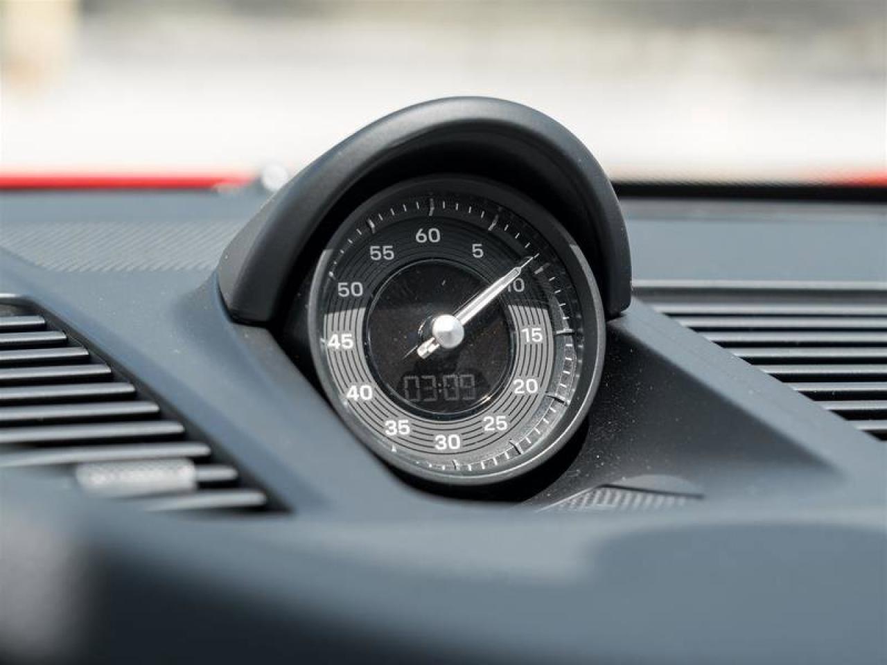 2024 Porsche 911 Carrera 4 CPO Aerokit Sport Pkg Power Sport Seats Photo