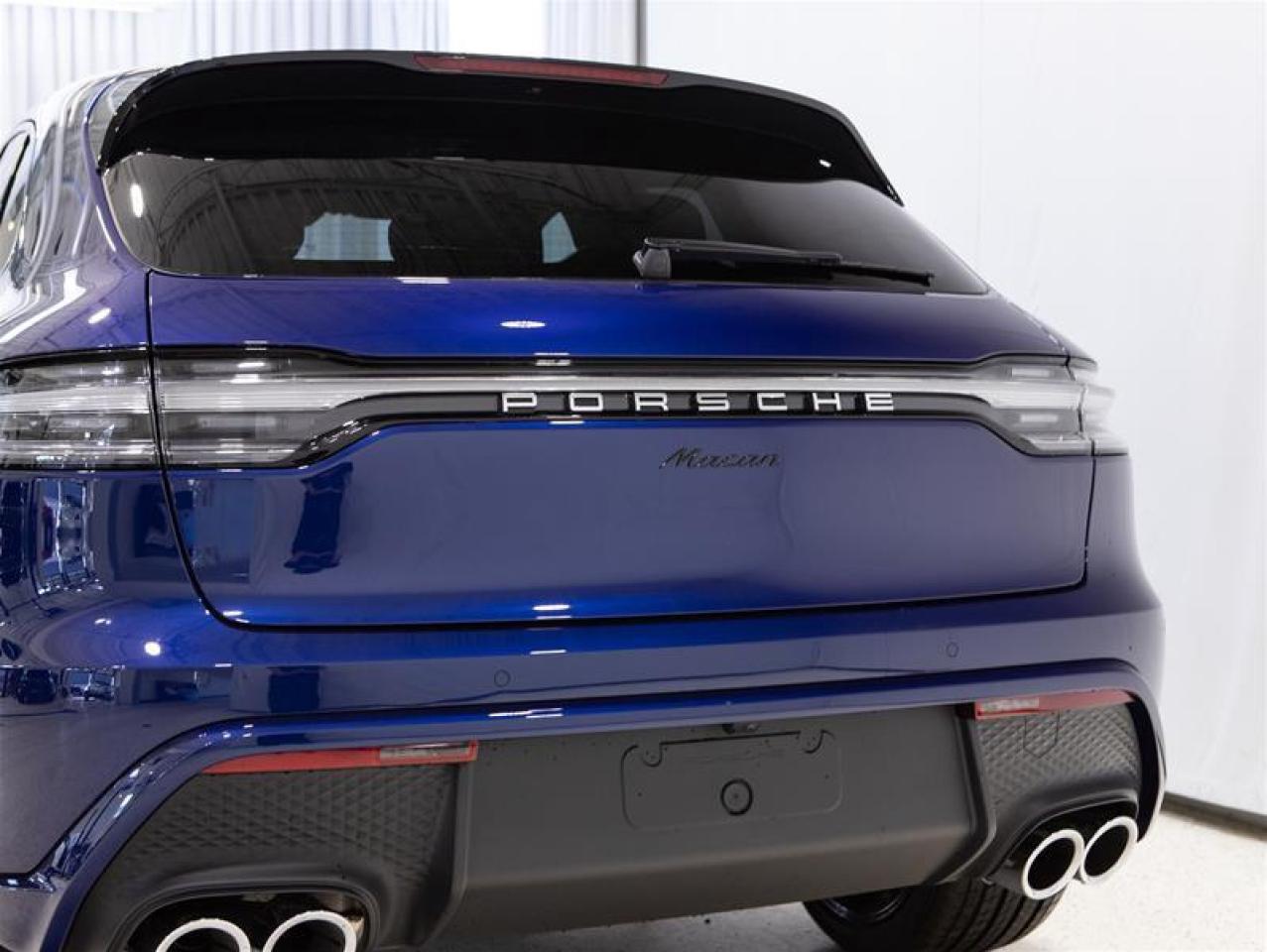 2026 Porsche Macan AWD Photo