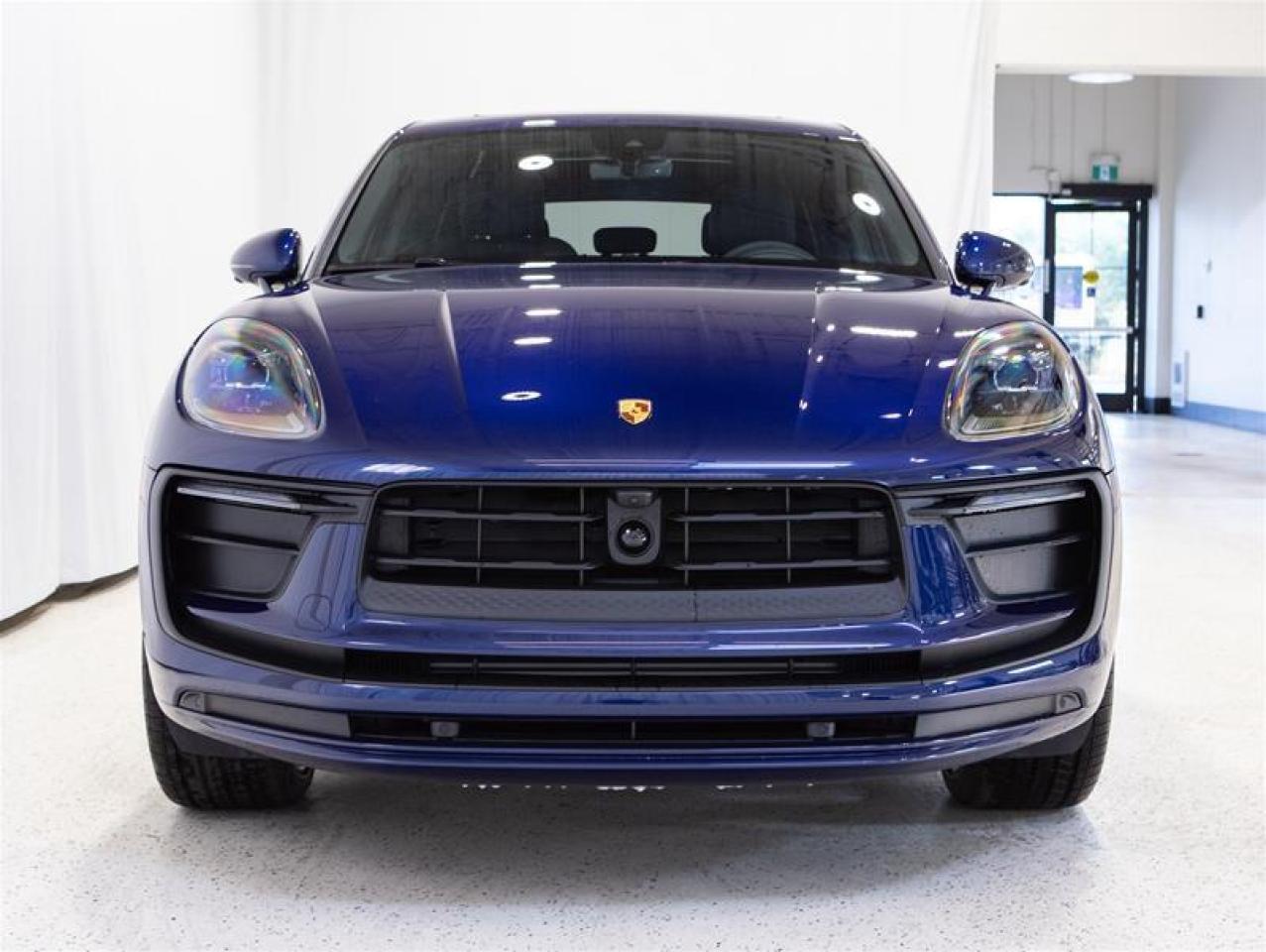 2026 Porsche Macan AWD Photo