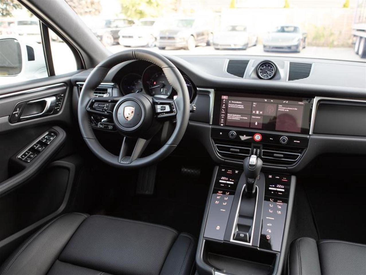 2026 Porsche Macan AWD Photo