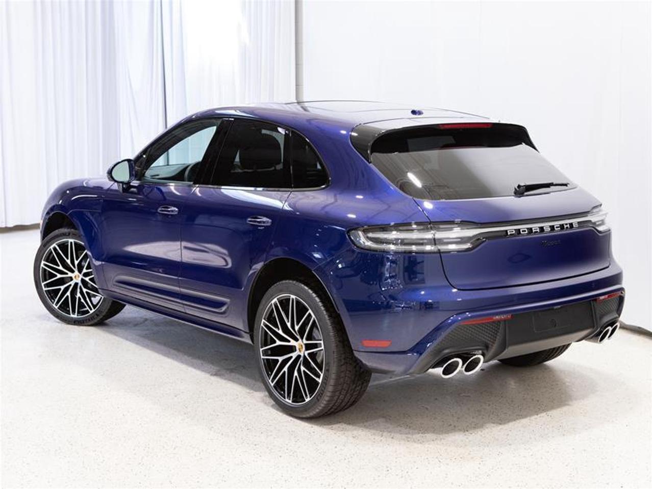 2026 Porsche Macan AWD Photo3