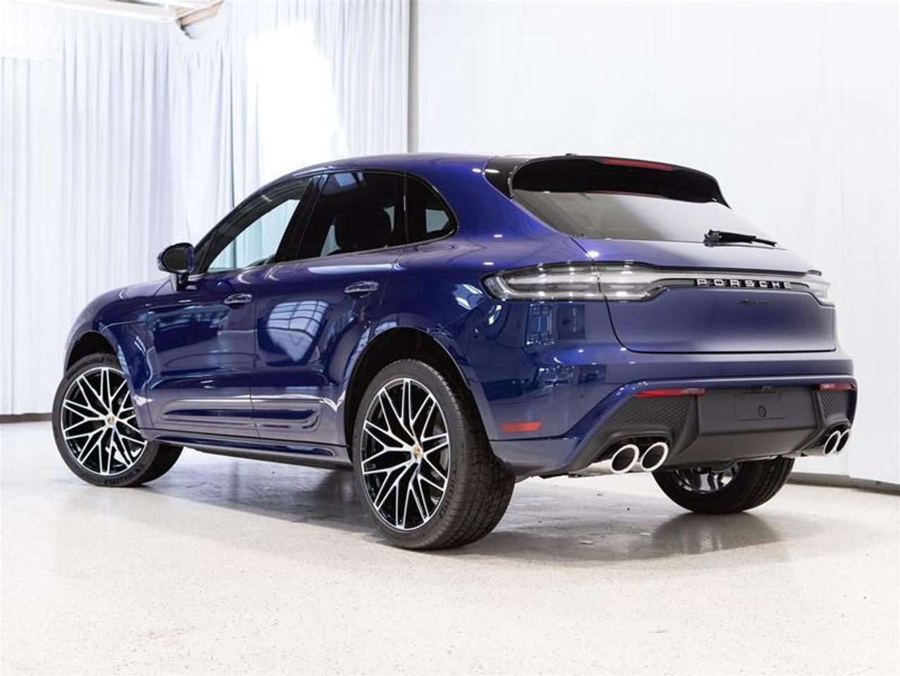 2026 Porsche Macan AWD Photo2
