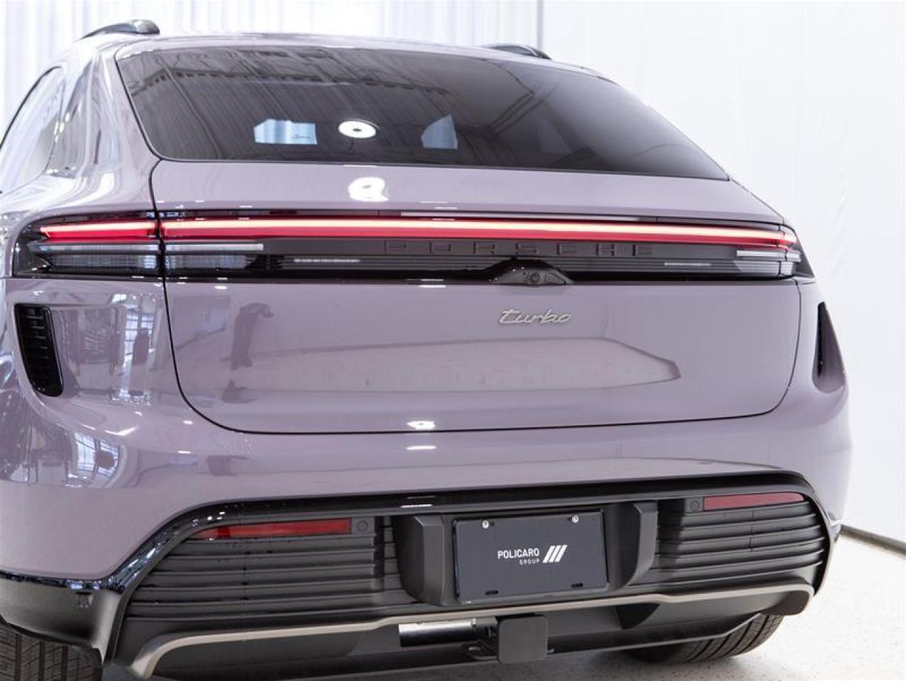 2024 Porsche Macan Electric Turbo AWD Photo