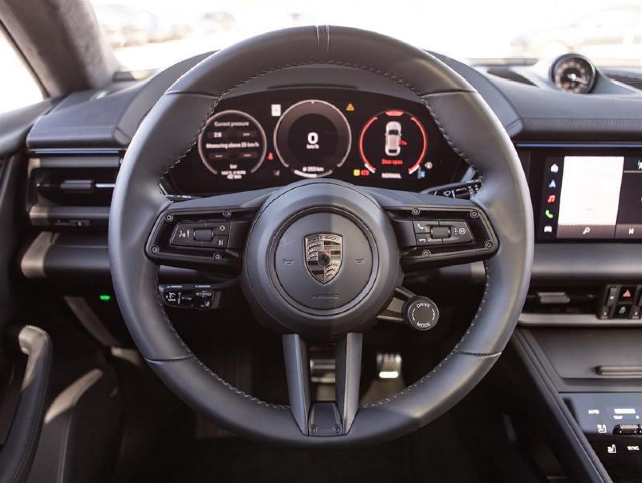 2024 Porsche Macan Electric Turbo AWD Photo