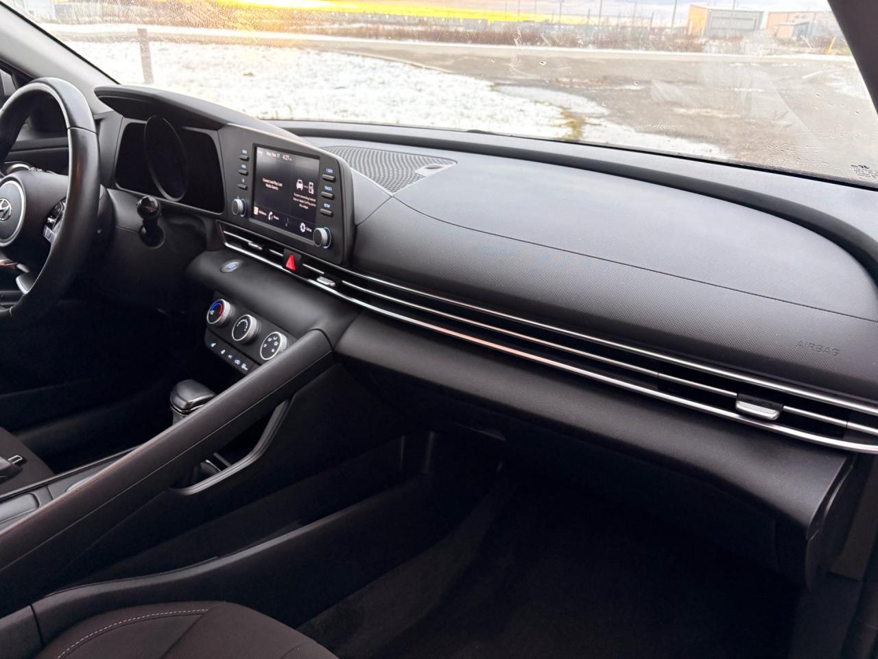 2023 Hyundai Elantra IVT, Apple Carplay, Valid Hyundai Warranty! Photo