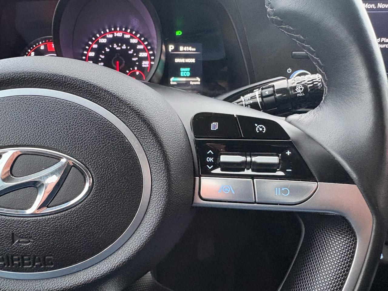 2023 Hyundai Elantra IVT, Apple Carplay, Valid Hyundai Warranty! Photo