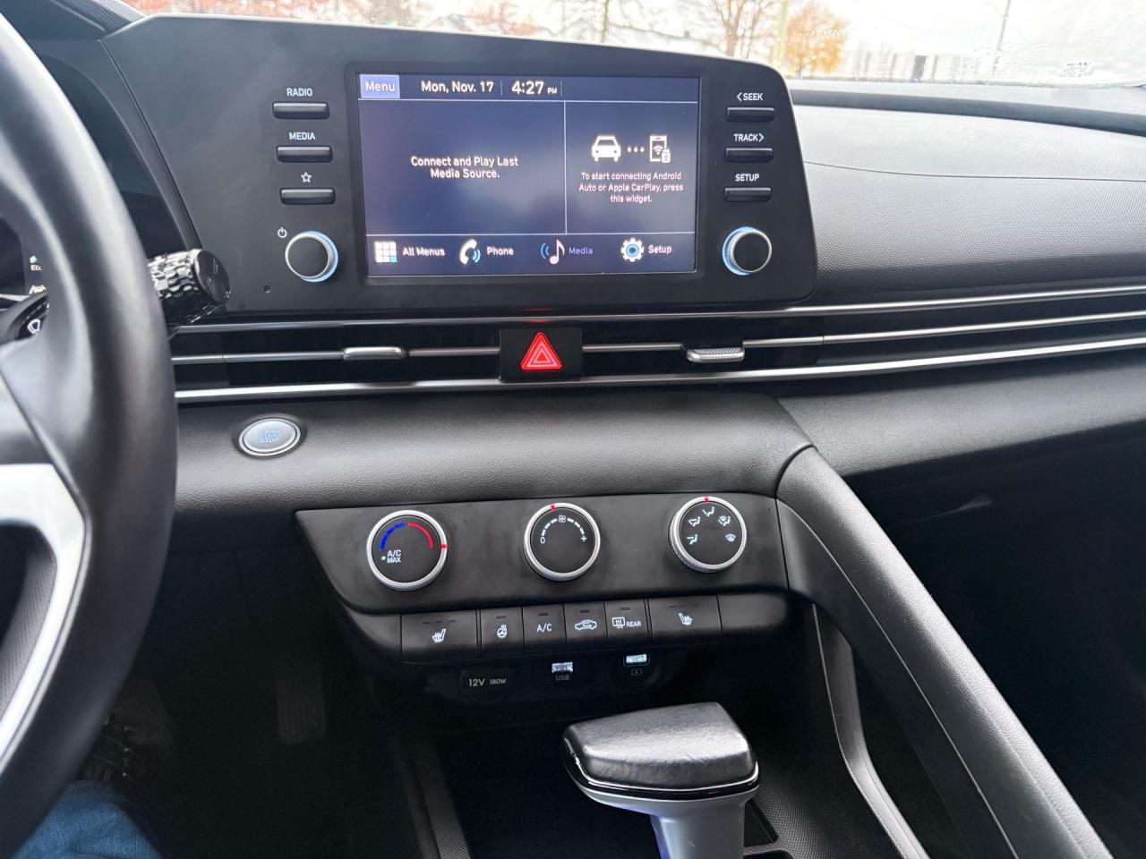 2023 Hyundai Elantra IVT, Apple Carplay, Valid Hyundai Warranty! Photo