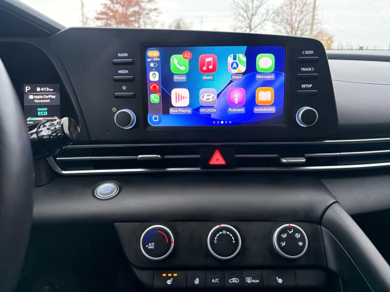 2023 Hyundai Elantra IVT, Apple Carplay, Valid Hyundai Warranty! Photo