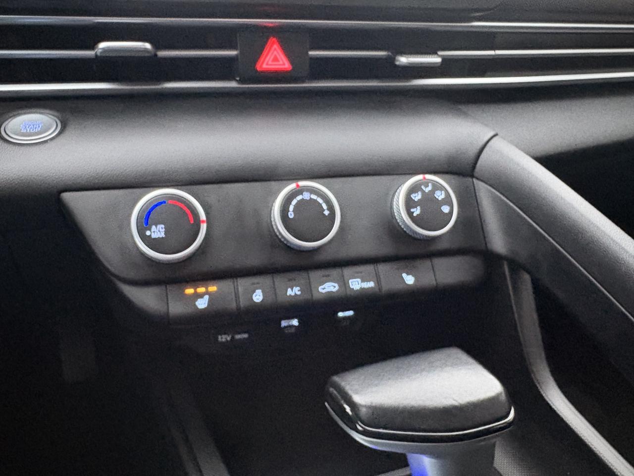 2023 Hyundai Elantra IVT, Apple Carplay, Valid Hyundai Warranty! Photo