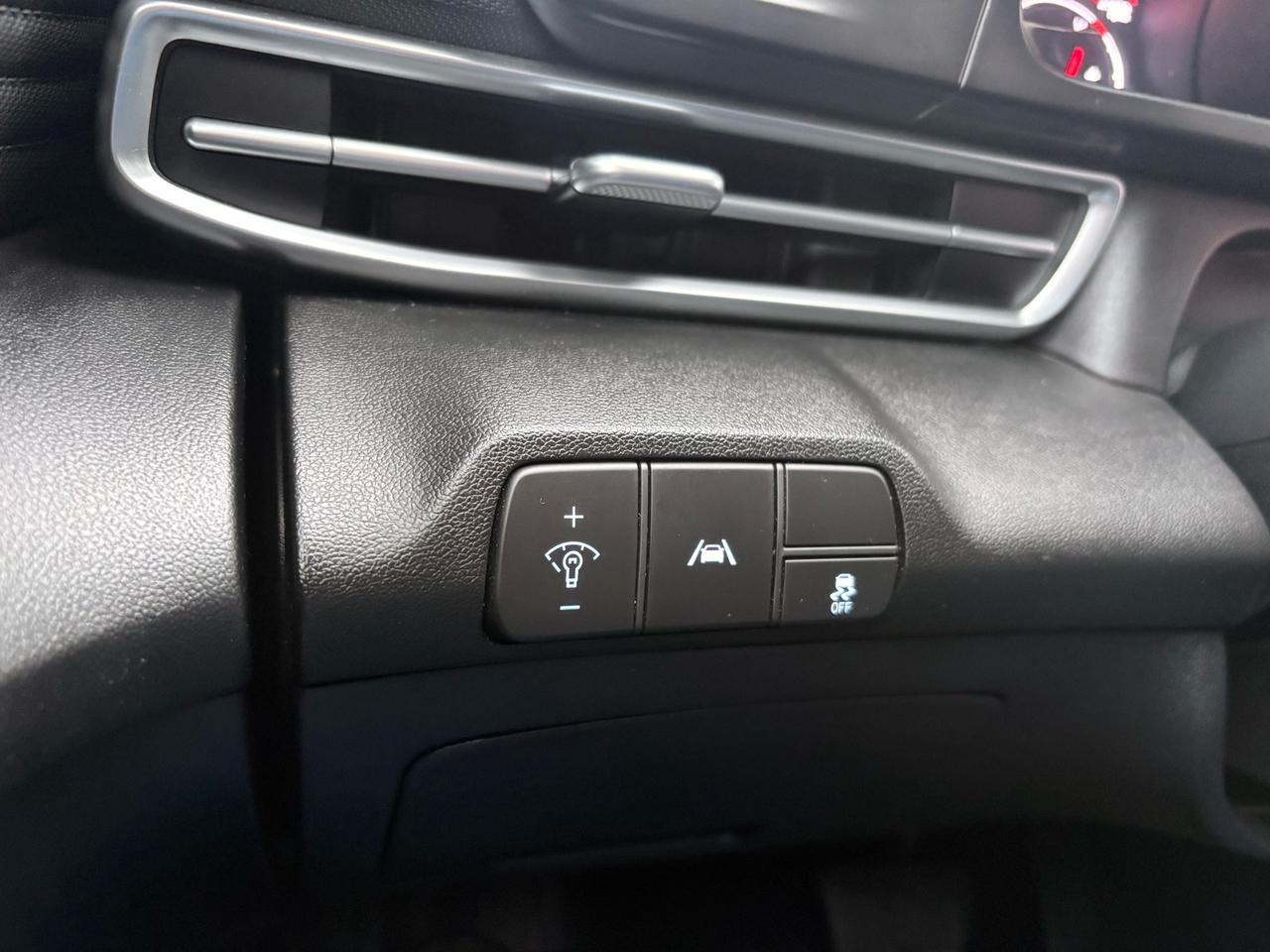 2023 Hyundai Elantra IVT, Apple Carplay, Valid Hyundai Warranty! Photo