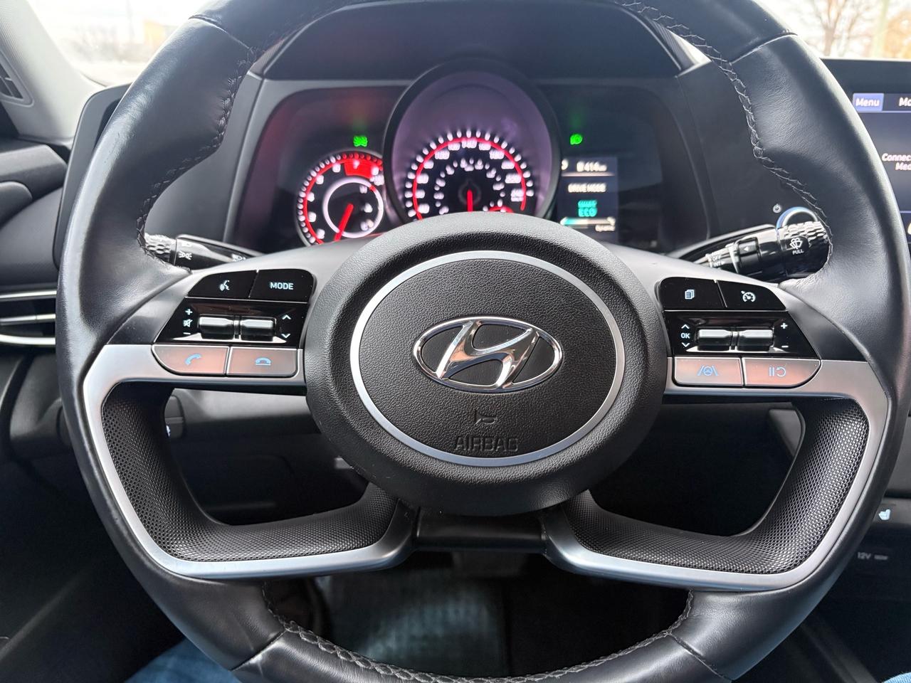 2023 Hyundai Elantra IVT, Apple Carplay, Valid Hyundai Warranty! Photo