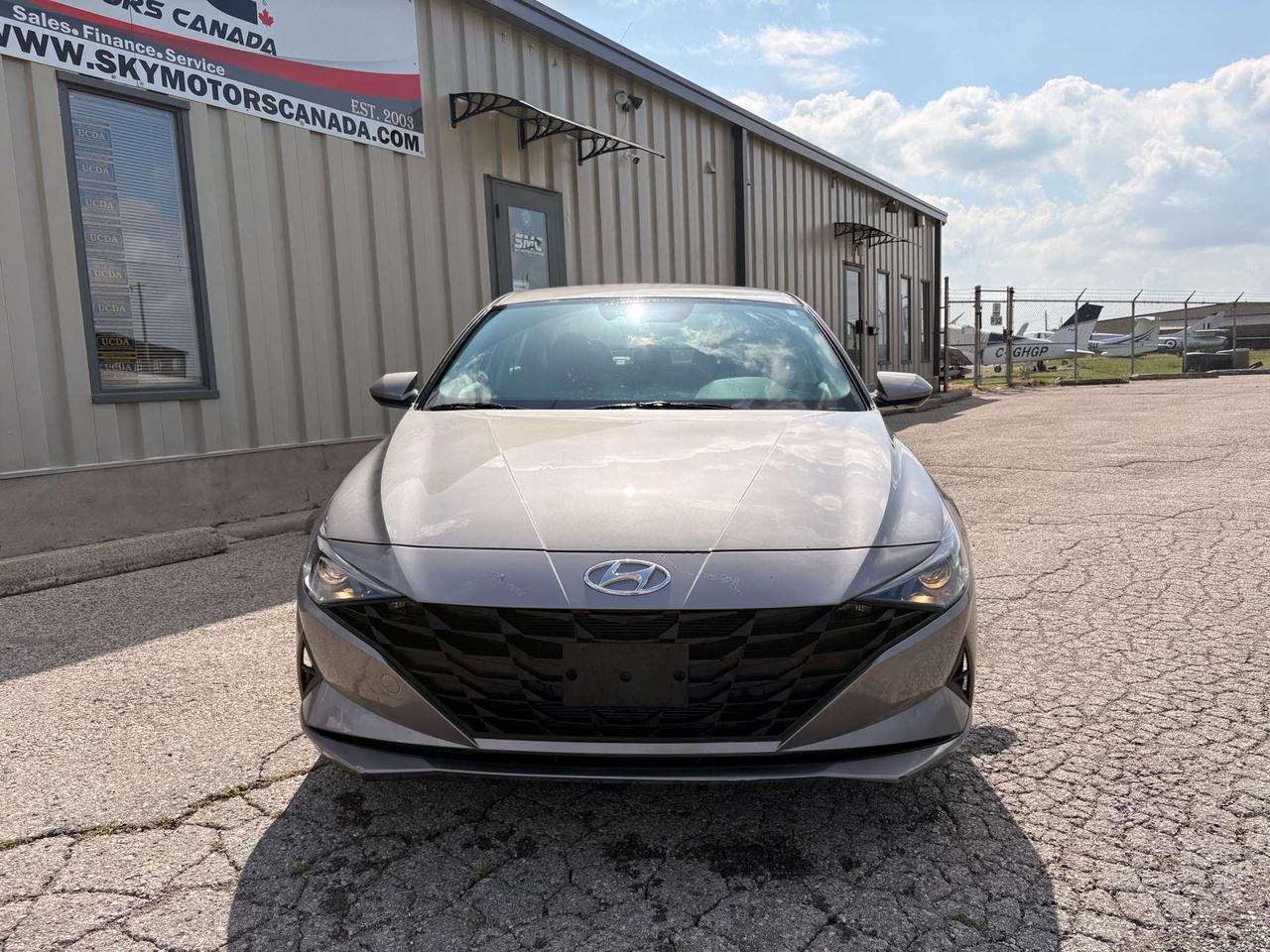 2023 Hyundai Elantra IVT, Apple Carplay, Valid Hyundai Warranty! Photo