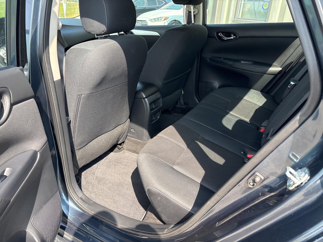 2017 Nissan Sentra 4dr Sdn Man S Photo