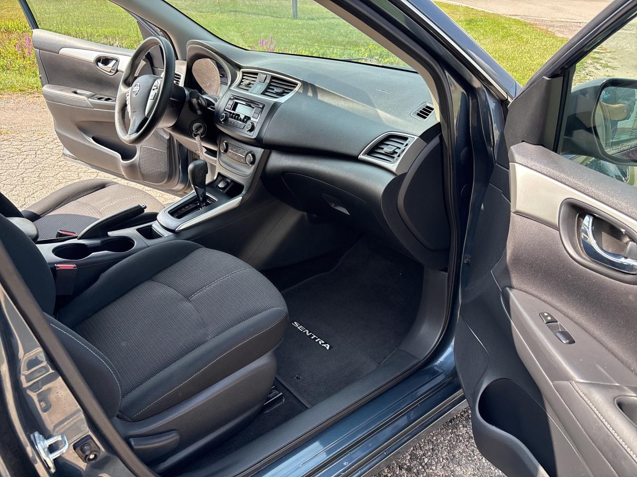 2017 Nissan Sentra 4dr Sdn Man S Photo