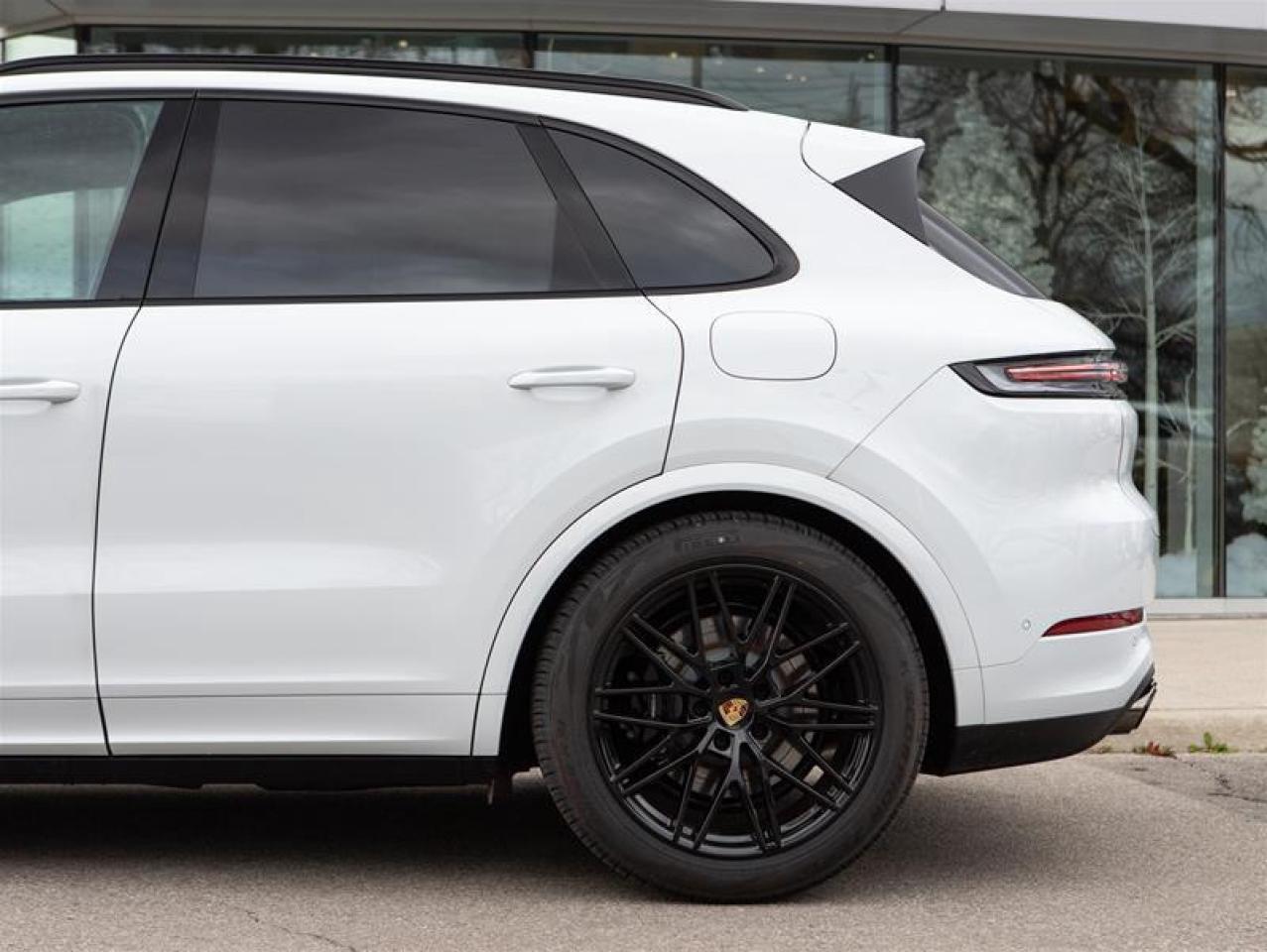 2024 Porsche Cayenne S e-Hybrid AWD Photo