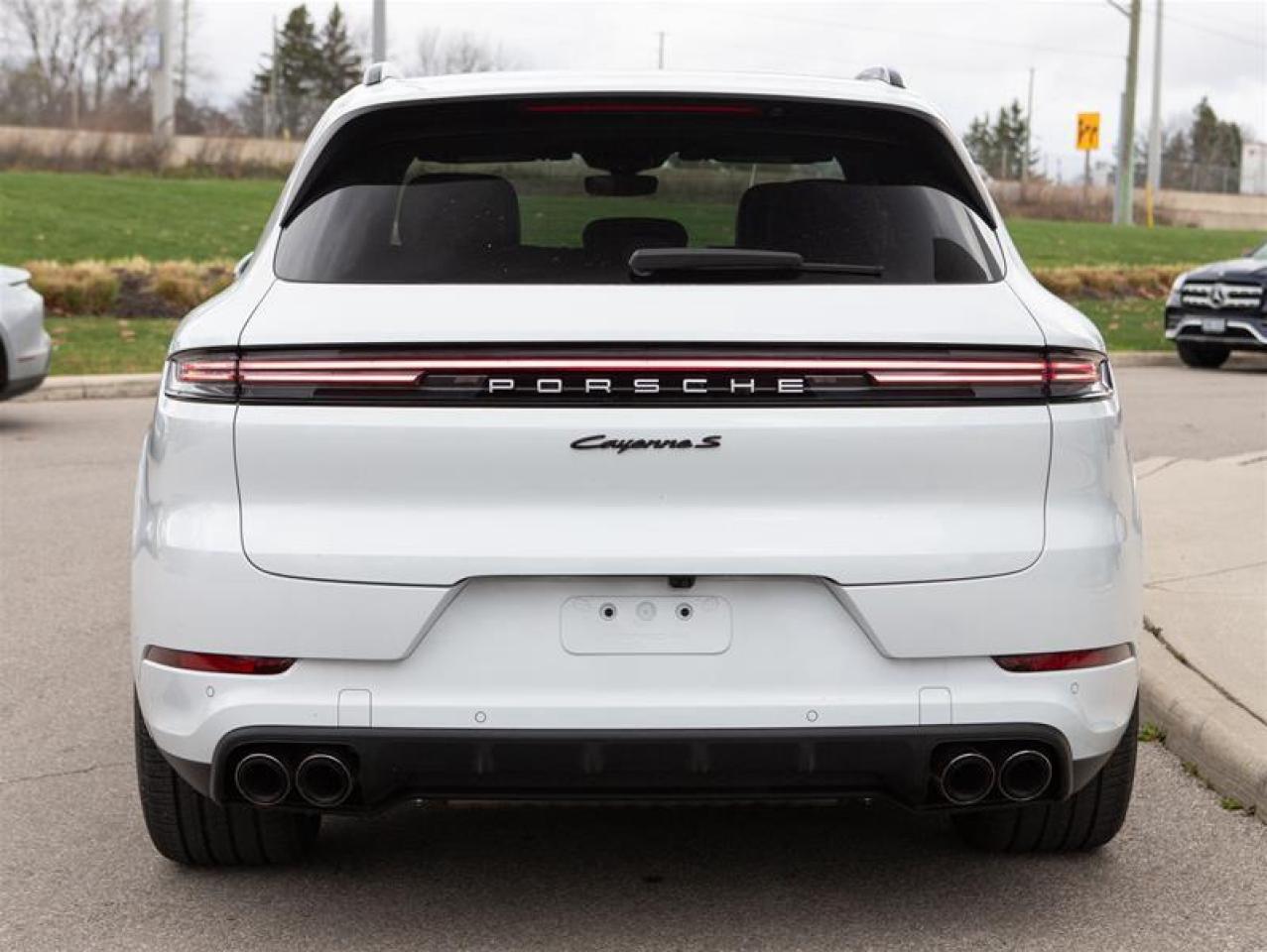 2024 Porsche Cayenne S e-Hybrid AWD Photo