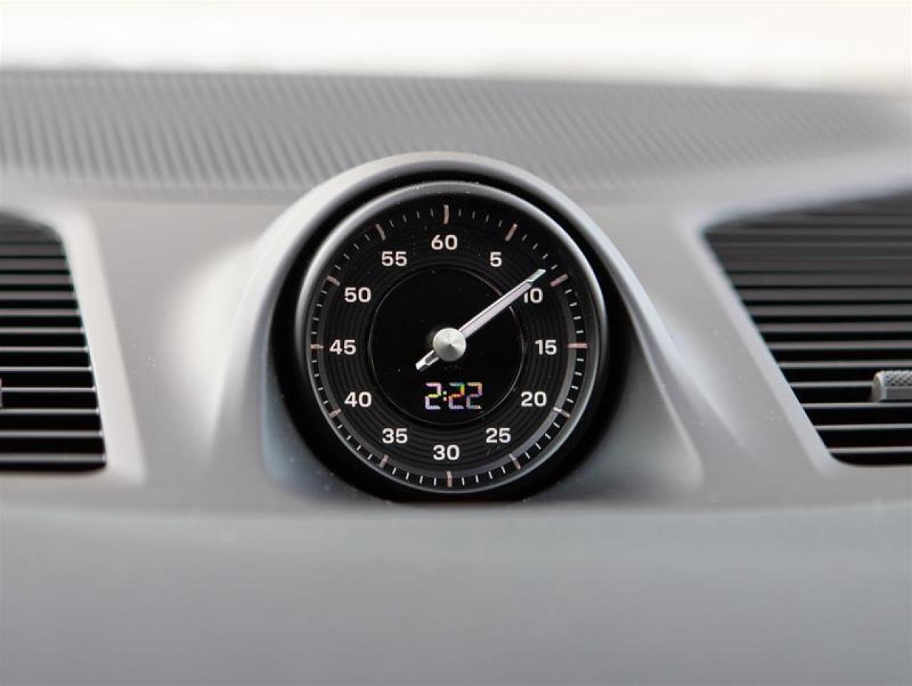 2024 Porsche Cayenne S e-Hybrid AWD Photo