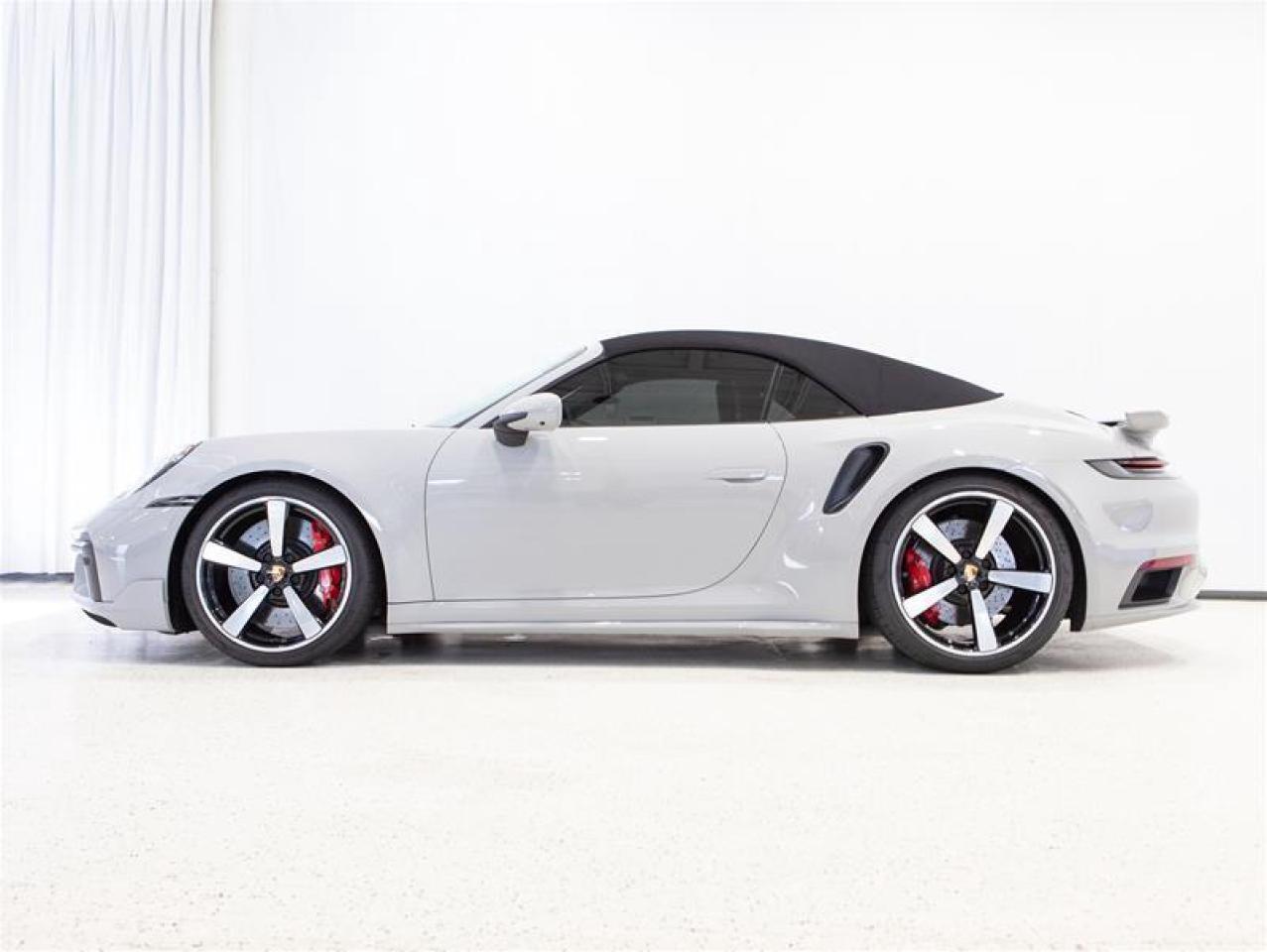 2021 Porsche 911 Turbo Cabriolet PDK Photo4