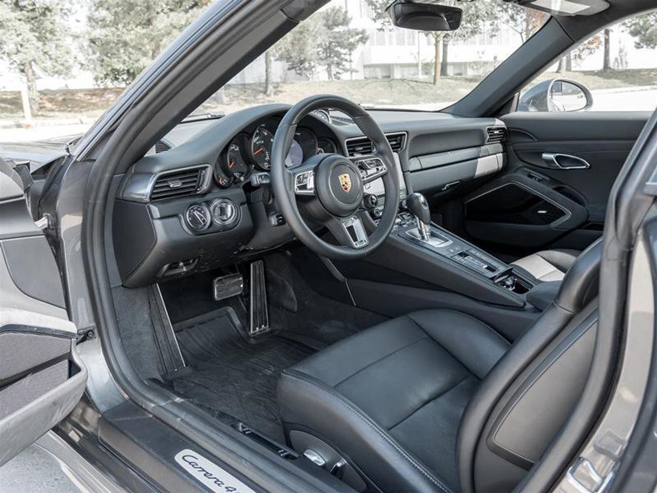 2019 Porsche 911 Carrera 4 GTS CPO Electric Slide/Tilt Sunroof in G Photo