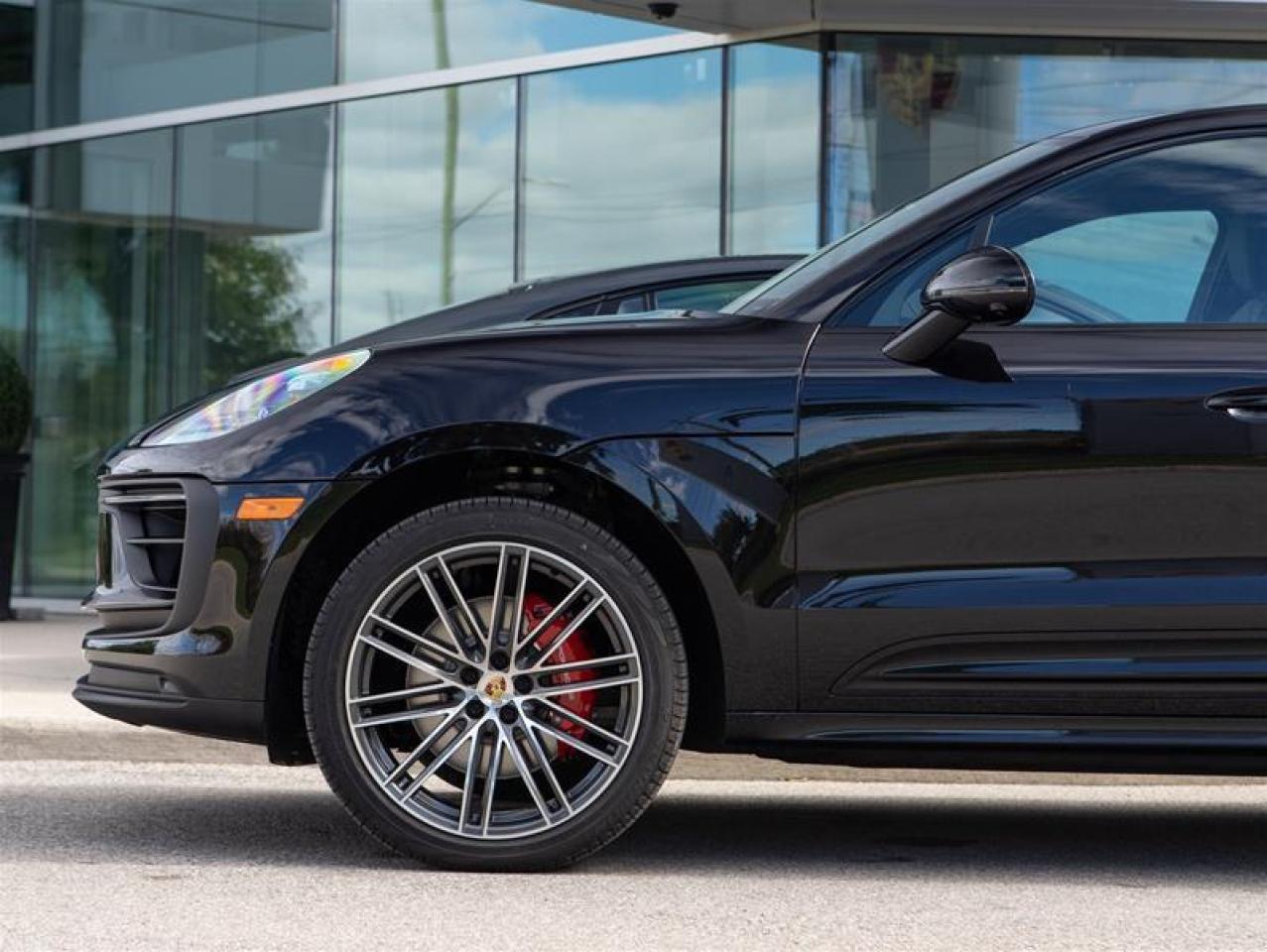 2025 Porsche Macan S AWD Photo