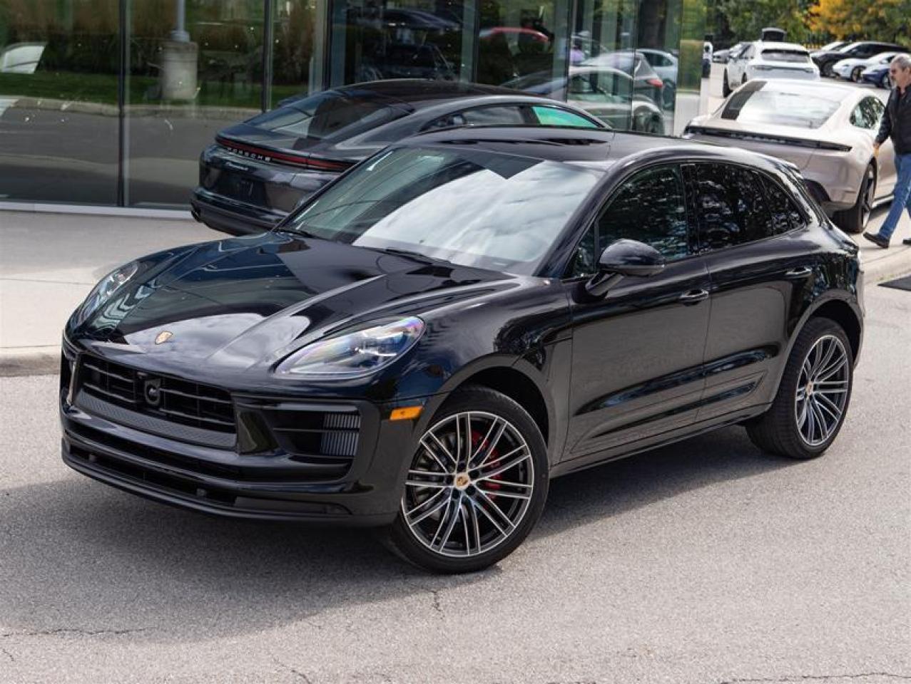 2025 Porsche Macan S AWD Photo