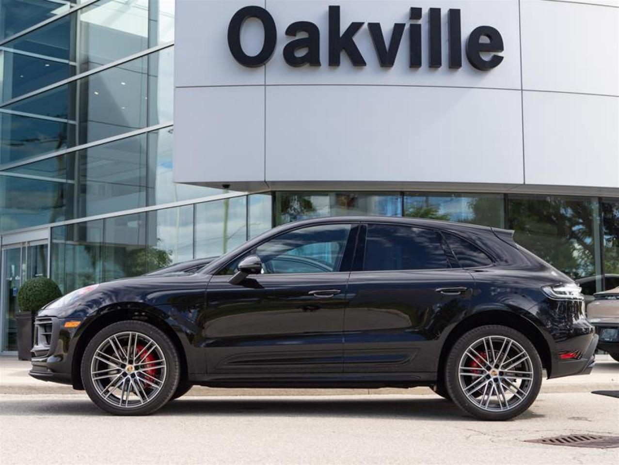 2025 Porsche Macan S AWD Photo3