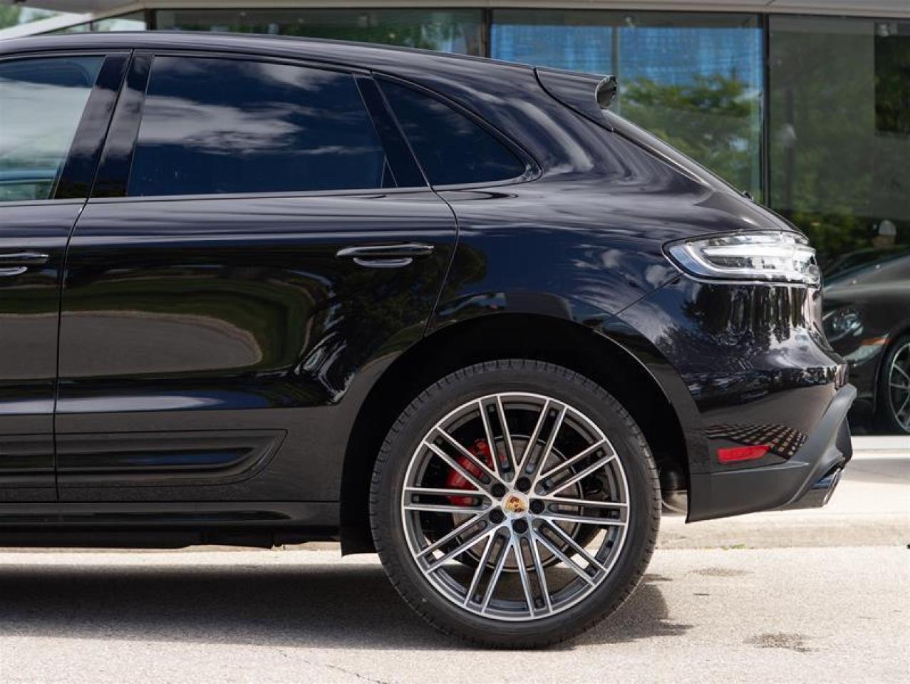 2025 Porsche Macan S AWD Photo