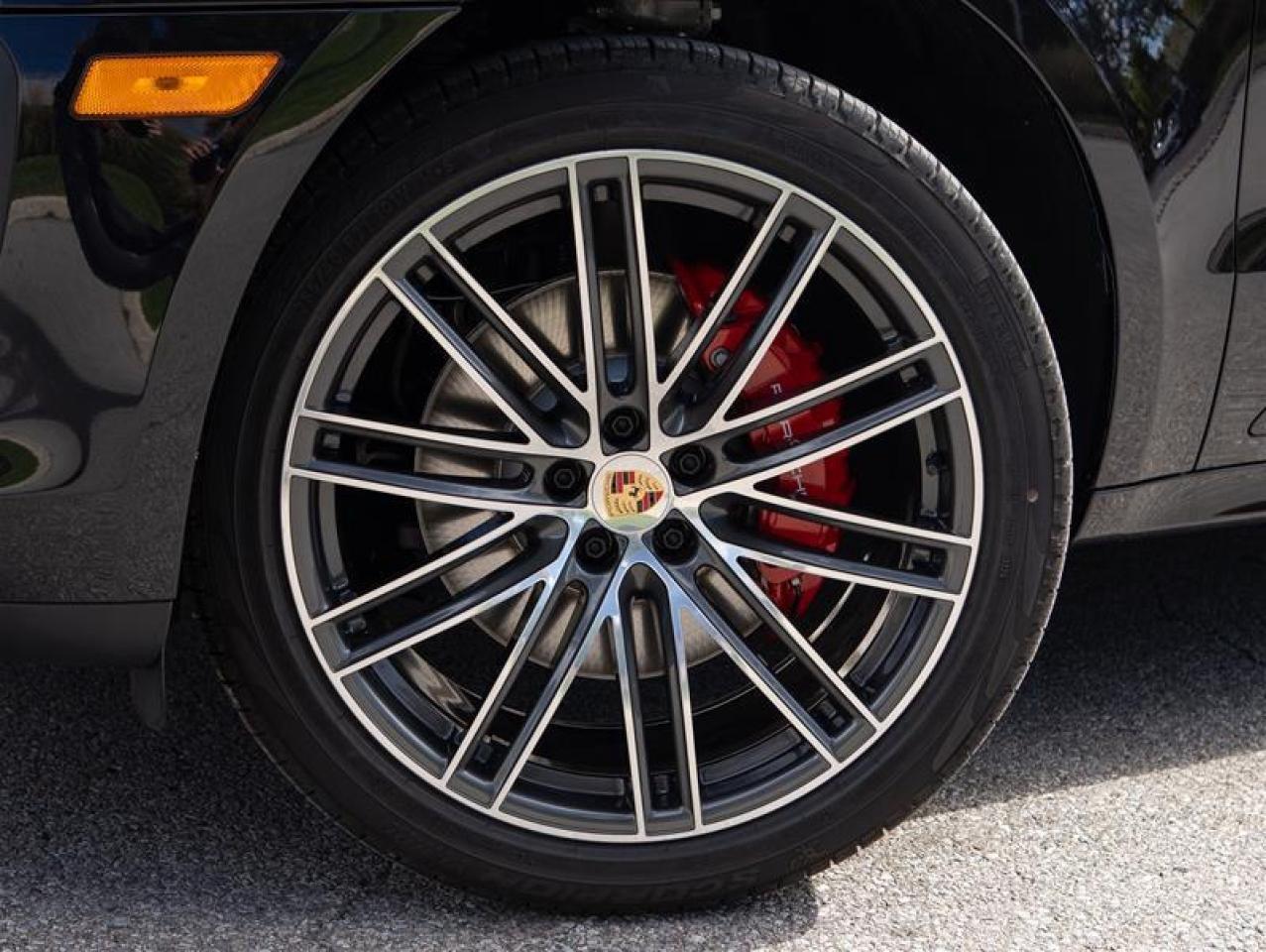 2025 Porsche Macan S AWD Photo