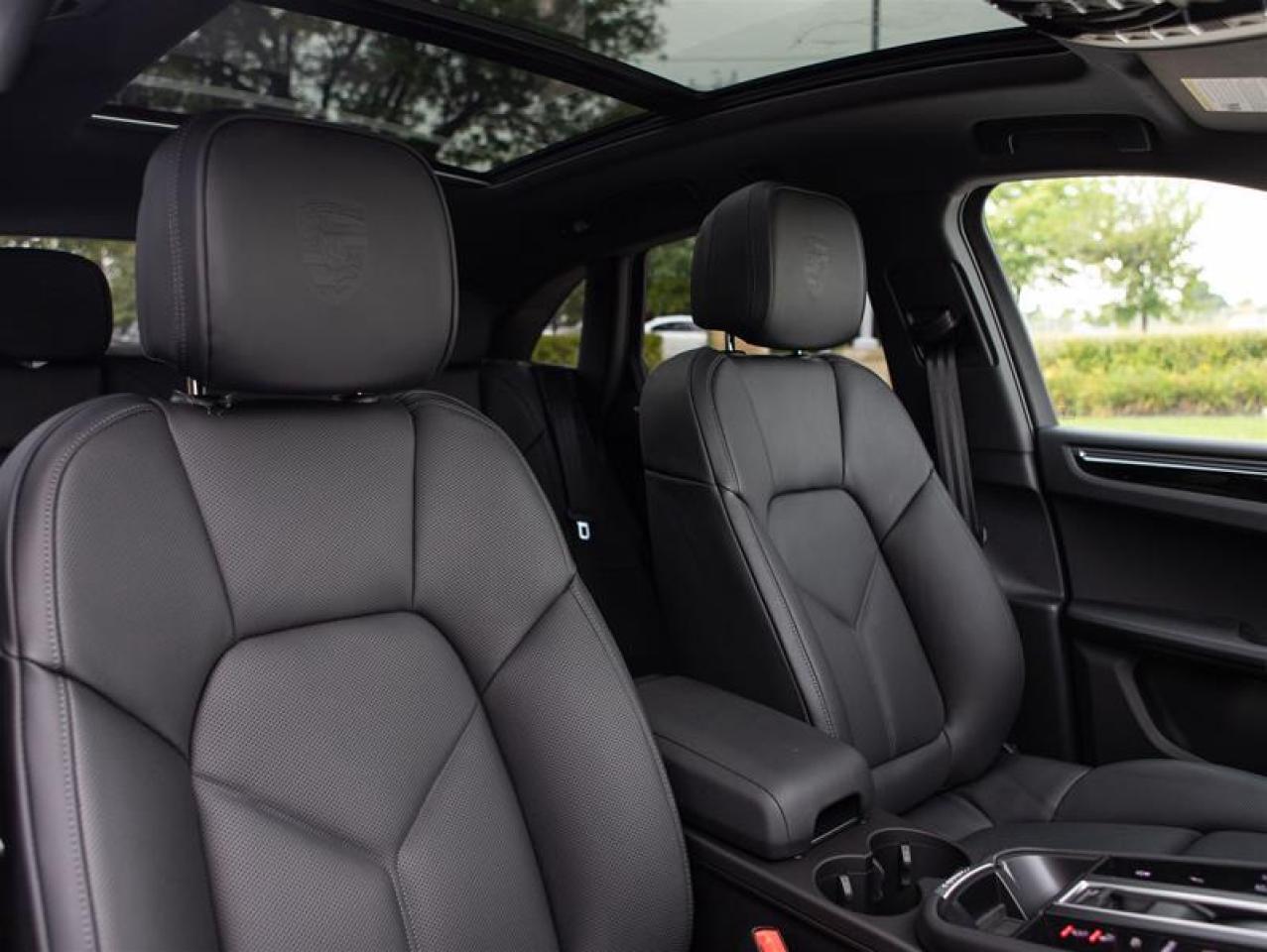 2025 Porsche Macan S AWD Photo