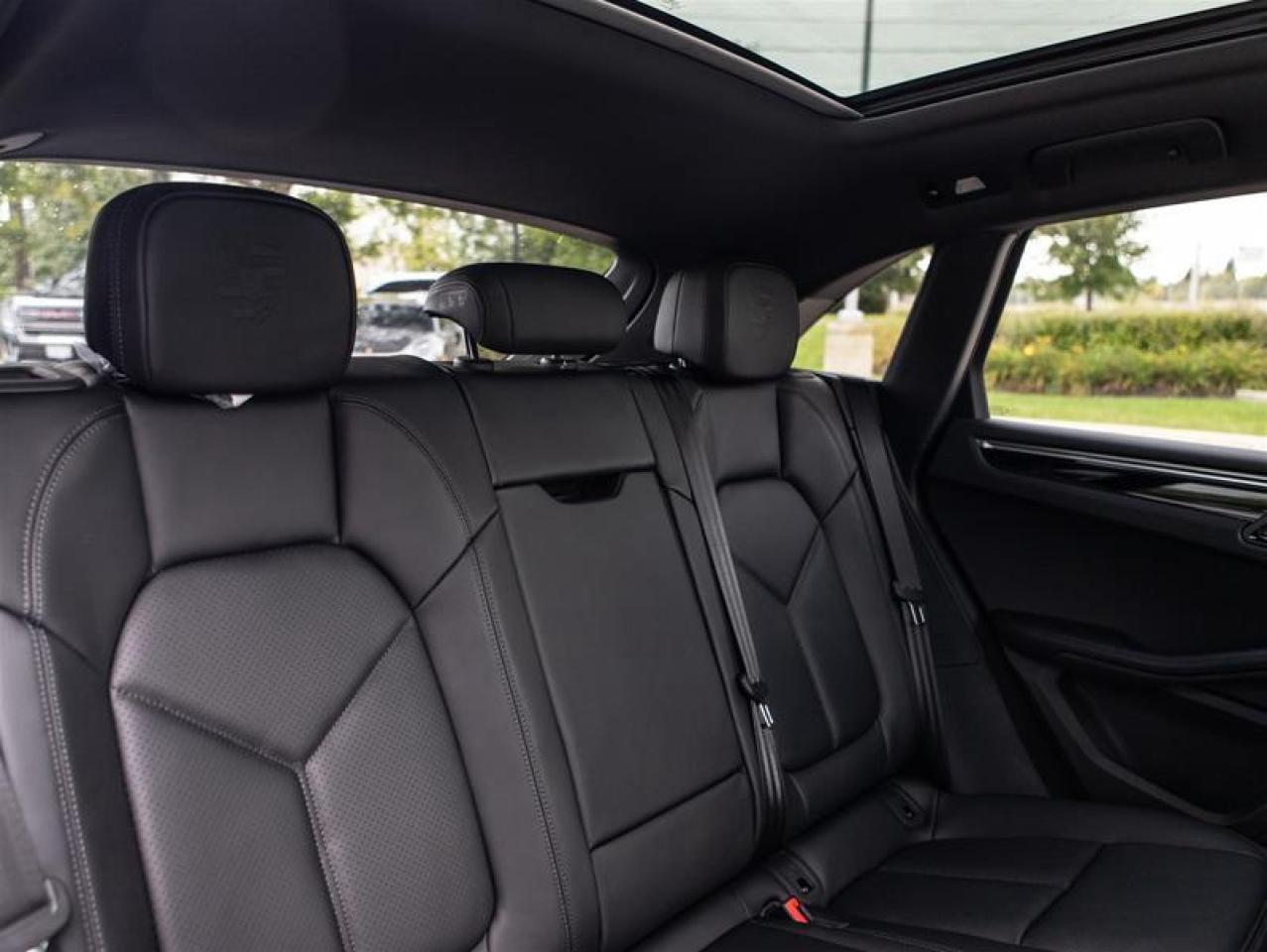 2025 Porsche Macan S AWD Photo