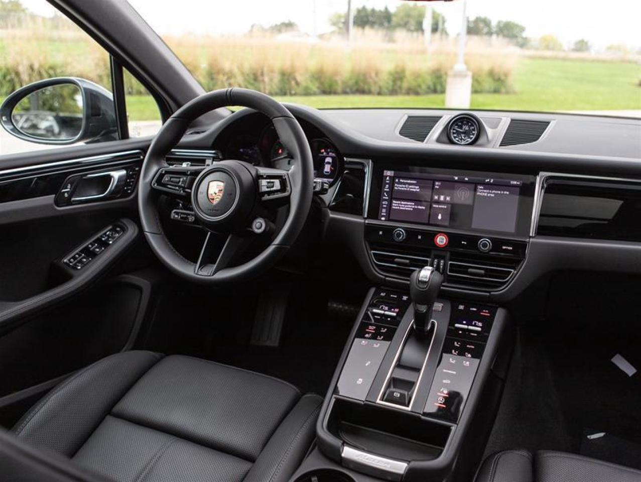 2025 Porsche Macan S AWD Photo