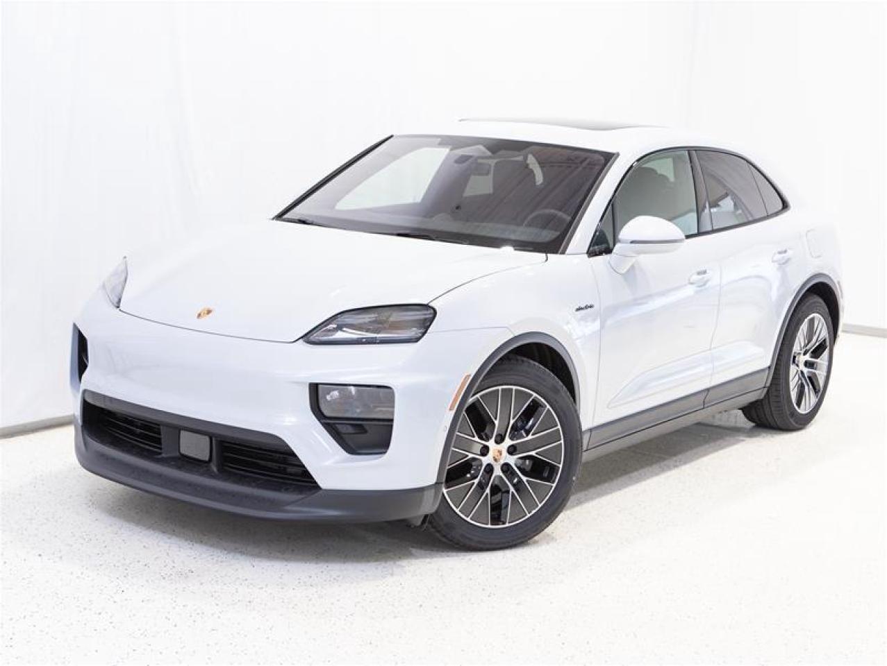 2025 Porsche Macan Electric 4 AWD Photo