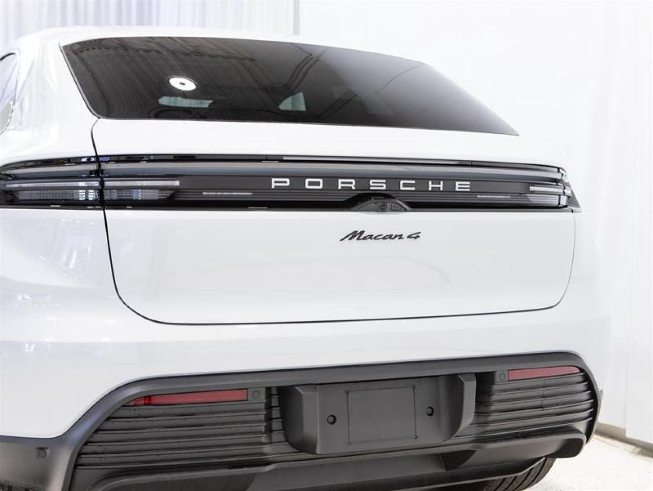 2025 Porsche Macan Electric 4 AWD Photo