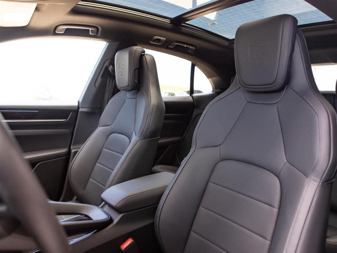 2025 Porsche Macan Electric 4 AWD Photo