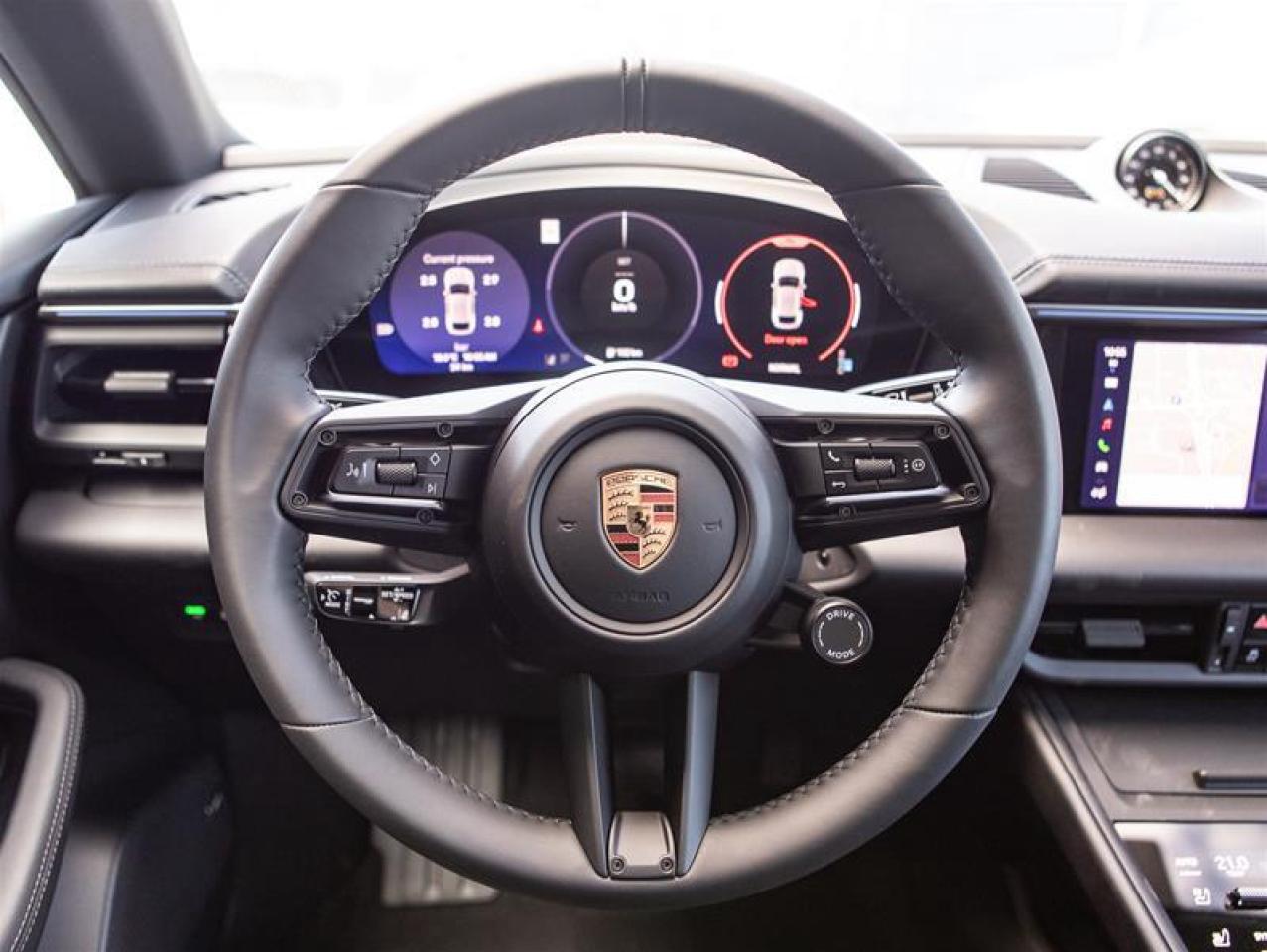 2025 Porsche Macan Electric 4 AWD Photo