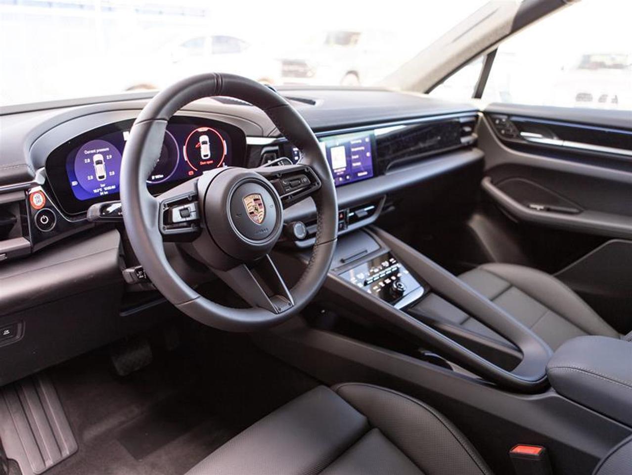 2025 Porsche Macan Electric 4 AWD Photo