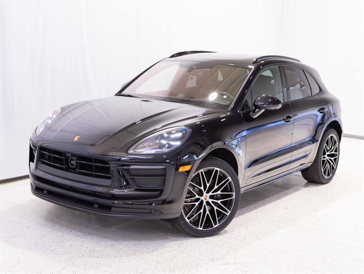 2026 Porsche Macan AWD Photo