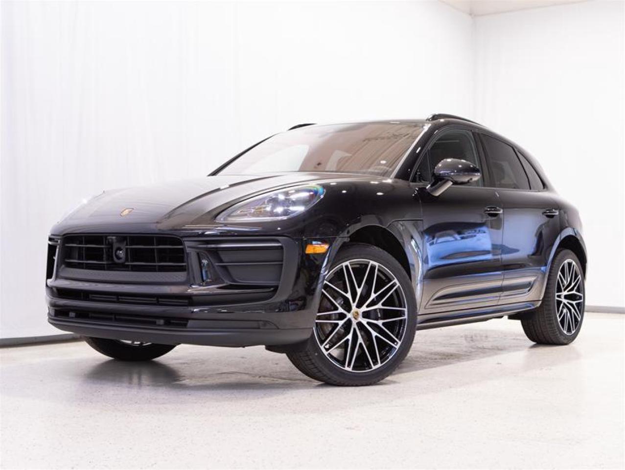 2026 Porsche Macan AWD Photo