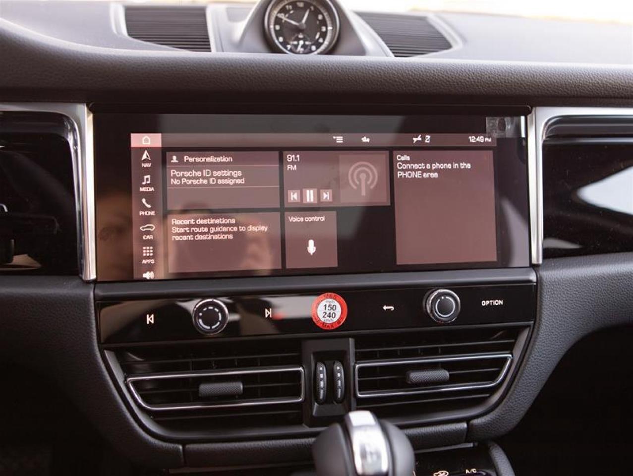 2026 Porsche Macan AWD Photo