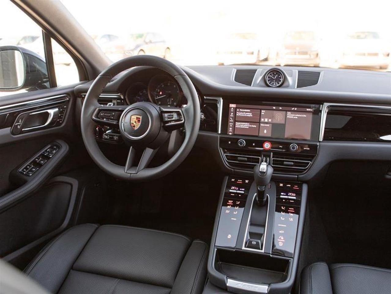 2026 Porsche Macan AWD Photo