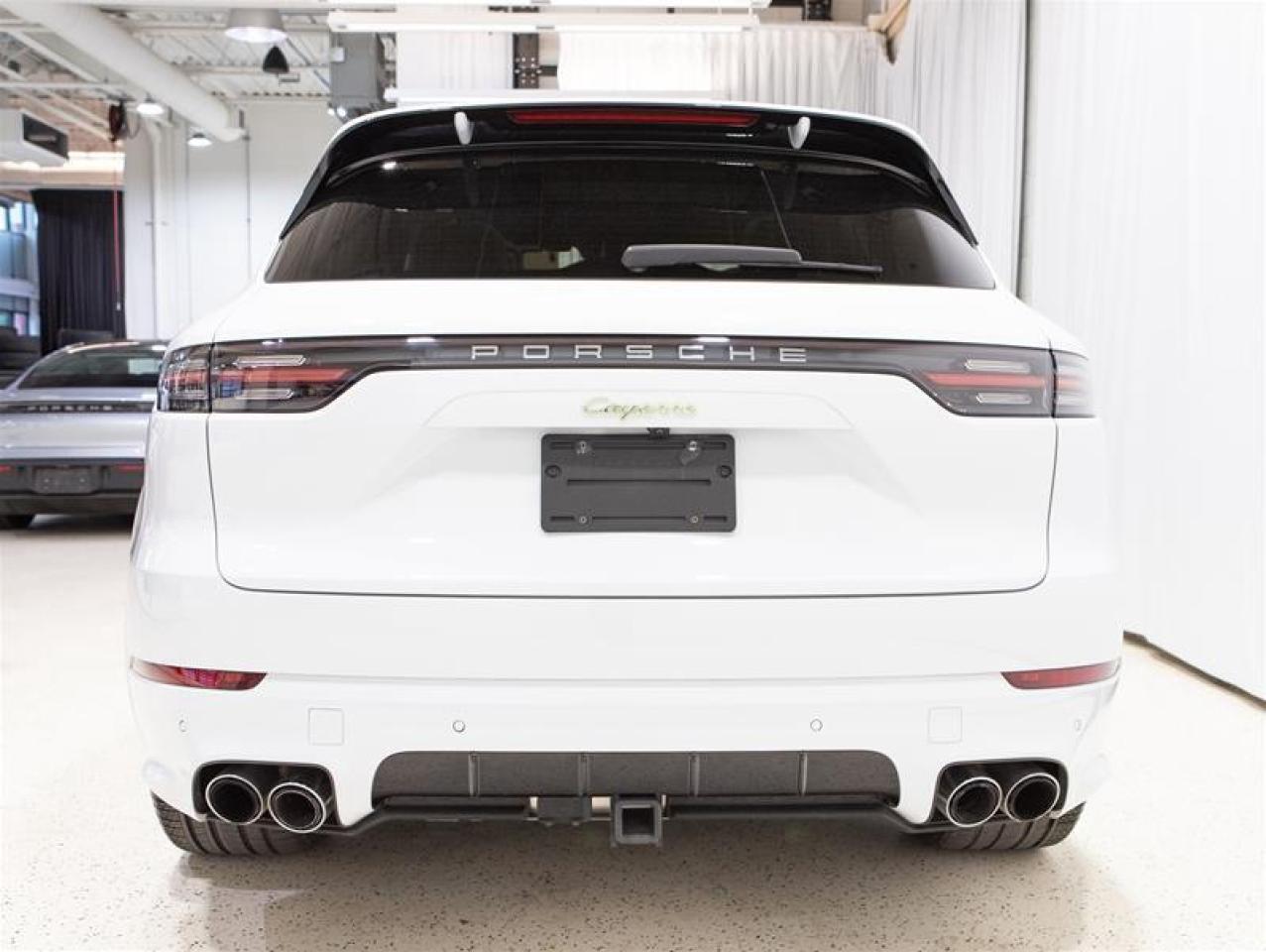 2023 Porsche Cayenne E-Hybrid Photo